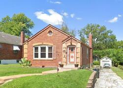 Pre-foreclosure in  GRANADA PL Saint Louis, MO 63136
