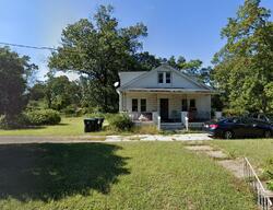 Pre-foreclosure in  COOPER FOLLY RD Atco, NJ 08004