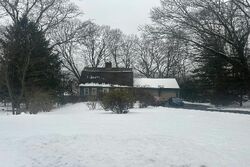 Pre-foreclosure in  LAUREL HILL DR Niantic, CT 06357