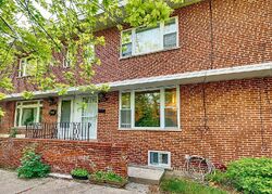 Pre-foreclosure in  W FARWELL AVE Chicago, IL 60645