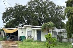 Pre-foreclosure in  COCOA PL Cocoa, FL 32922