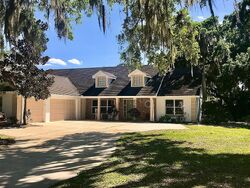 Pre-foreclosure in  E LAKESHORE DR Ocoee, FL 34761