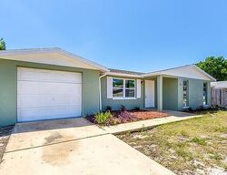 Pre-foreclosure in  HUNT CLUB LN Port Richey, FL 34668