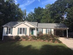 Pre-foreclosure in  HUNTLEY DR Boiling Springs, SC 29316