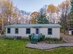 Pre-foreclosure in  MYRTLE LN Westerlo, NY 12193