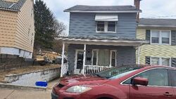 Pre-foreclosure in  VINE ST Pittston, PA 18640
