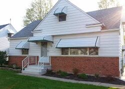 Pre-foreclosure in  PENDLEY RD Eastlake, OH 44095