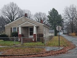 Pre-foreclosure in  STOCKTON ST Richmond, VA 23224