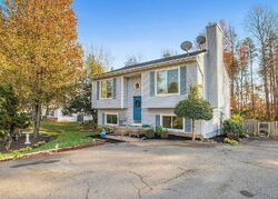 Pre-foreclosure in  STONE CROSSING DR Fredericksburg, VA 22407