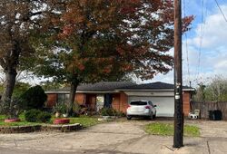 Pre-foreclosure in  BALLEYWOOD RD Irving, TX 75060