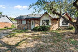 Pre-foreclosure in  TRAIL VALLEY WAY Houston, TX 77086