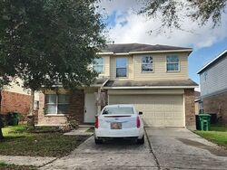 Pre-foreclosure in  BENTONDALE LN Houston, TX 77075
