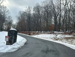  Spruce Run Dr, Dingmans Ferry PA