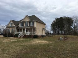 Pre-foreclosure in  CREEK BEND CT Sherrills Ford, NC 28673