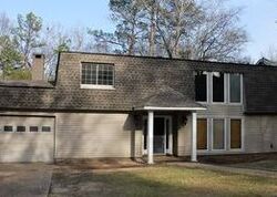 Pre-foreclosure in  HILTON WOODS DR Columbus, GA 31906