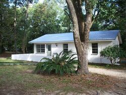Pre-foreclosure in  BLACKWATER LN Robertsdale, AL 36567