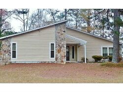 Pre-foreclosure in  BUCK CREEK DR Fairburn, GA 30213