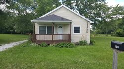 Pre-foreclosure in  JACKSON LN Anderson, IN 46011