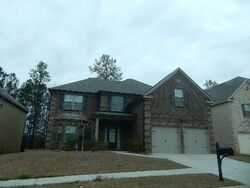 Pre-foreclosure in  FOGGY OAK DR Fairburn, GA 30213