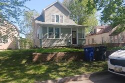 Pre-foreclosure in  4TH ST E Saint Paul, MN 55106