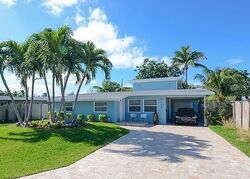 Pre-foreclosure in  NE 8TH AVE Fort Lauderdale, FL 33305