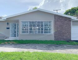 Pre-foreclosure in  SW 98TH CT Miami, FL 33165