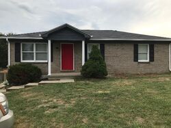  Lindsey Dr, Nicholasville KY