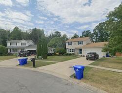 Pre-foreclosure in  MAYFLOWER LN Lake View, NY 14085