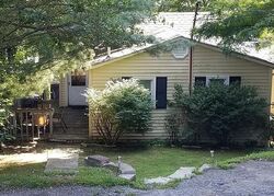 Pre-foreclosure in  TOPLAND RD Mahopac, NY 10541