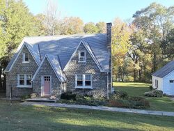 Pre-foreclosure in  FARMERS MILLS RD Carmel, NY 10512
