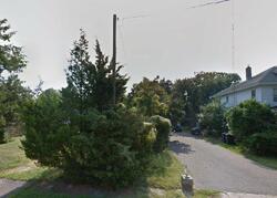 Pre-foreclosure in  DIVISION ST Manahawkin, NJ 08050