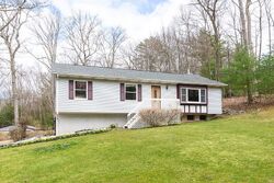 Pre-foreclosure in  OLD MASHIPACONG RD Montague, NJ 07827