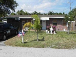 Pre-foreclosure in  NE 32ND ST Pompano Beach, FL 33064
