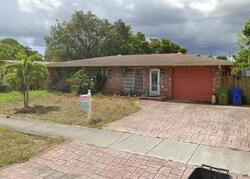 Pre-foreclosure in  SW 16TH ST Fort Lauderdale, FL 33312