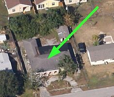 Pre-foreclosure in  2ND ST Fort Myers, FL 33905