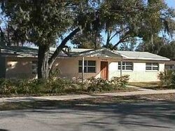 Pre-foreclosure in  PARK AVE Dunnellon, FL 34431