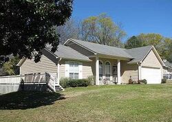 Pre-foreclosure in  HAMILTON ST Holly Springs, MS 38635