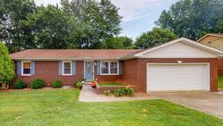  Arrowhead Dr, Madisonville KY