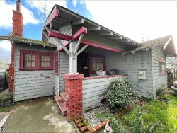 Pre-foreclosure in  60TH AVE Oakland, CA 94621