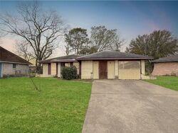 Pre-foreclosure in  SUNMOORE CT Houston, TX 77088