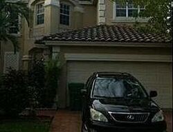 Pre-foreclosure in  SW 50TH CT Hollywood, FL 33027