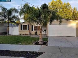 Pre-foreclosure in  WILLIAM WAY Pittsburg, CA 94565