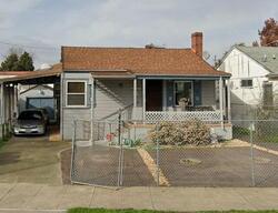Pre-foreclosure in  100TH AVE Oakland, CA 94603