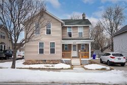 Pre-foreclosure in  W HARRIS ST Appleton, WI 54914