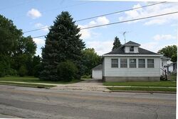 Pre-foreclosure in  E KILBOURN AVE West Bend, WI 53095