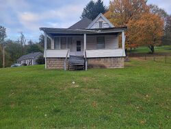 Pre-foreclosure in  BOULEVARD AVE Fairmont, WV 26554