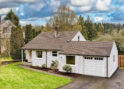 Pre-foreclosure in  30TH AVE NE Seattle, WA 98155