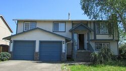Pre-foreclosure in  111TH AVENUE CT E Puyallup, WA 98374