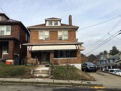 Pre-foreclosure in  CHALFONTE AVE Pittsburgh, PA 15229