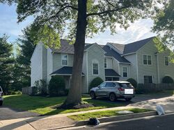 Pre-foreclosure in  EVERETT DR Newtown, PA 18940